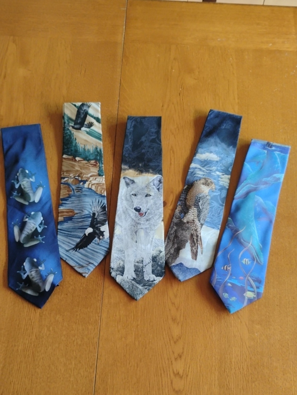Artic Wolf, Poison Dart Frog, Bald Eagle, Peregrine Falcon, Humpback Whales Ties